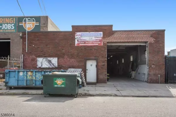 32 California Ave, Paterson City, NJ 07503