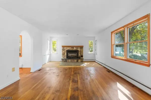 870 Macopin Rd, West Milford Twp., NJ 07480