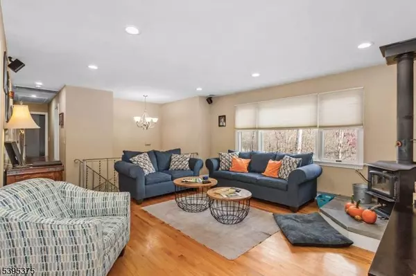 7 Dover Milton Rd, Jefferson Twp., NJ 07438