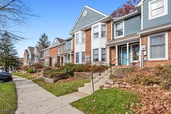 128 Hawthorne Ct, Rockaway Twp., NJ 07866