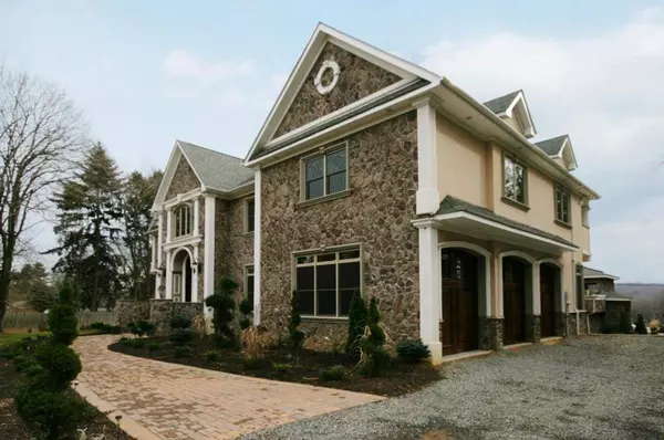 45 Alize Dr, Kinnelon Boro, NJ 07405