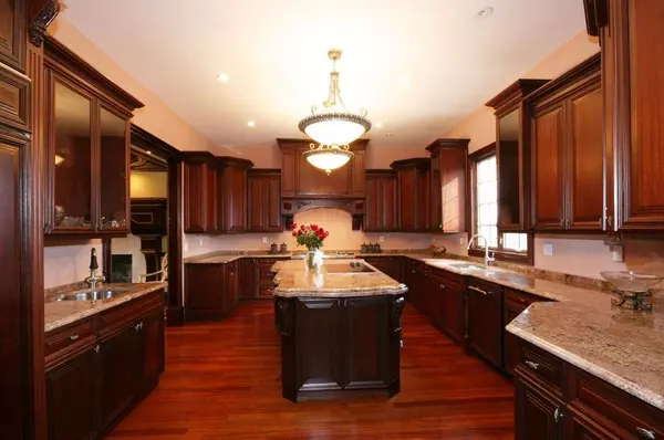 45 Alize Dr, Kinnelon Boro, NJ 07405