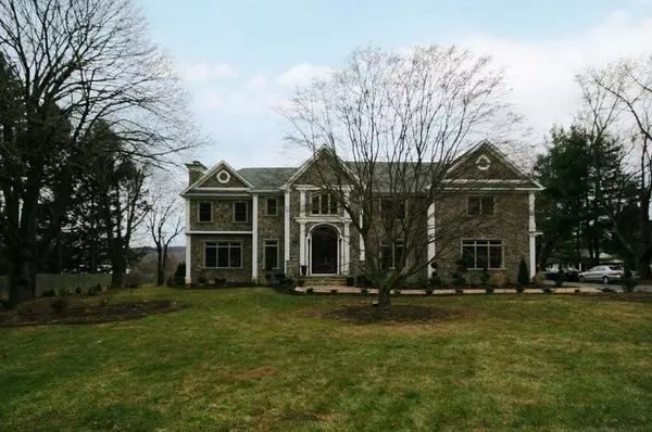 45 Alize Dr, Kinnelon Boro, NJ 07405