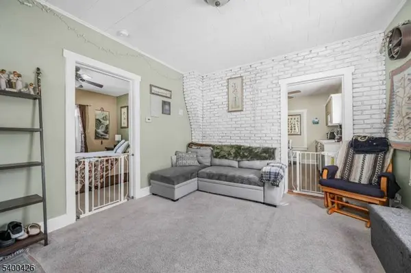 62 High St, Franklin Boro, NJ 07416