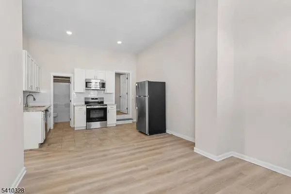 129 Main St #3, Bloomingdale Boro, NJ 07403