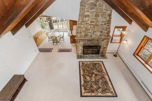 6 Partridge Trl, Kinnelon Boro, NJ 07405