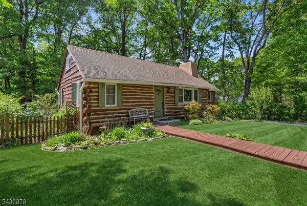 6 Partridge Trl, Kinnelon Boro, NJ 07405