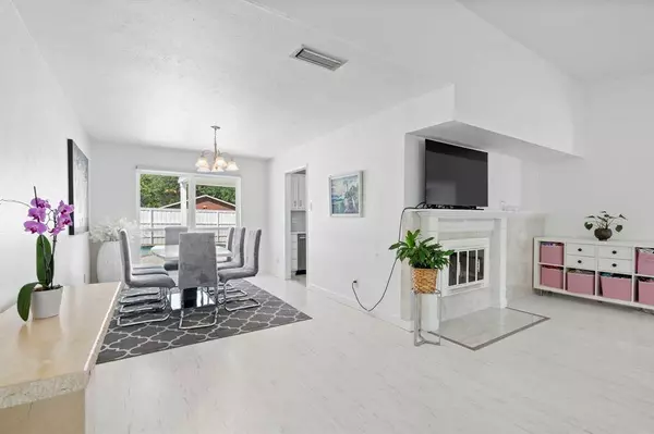 3910 Acorn Green Drive, Garland, TX 75043