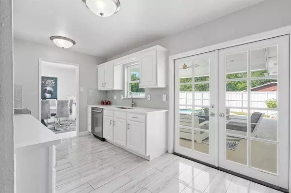 3910 Acorn Green Drive, Garland, TX 75043