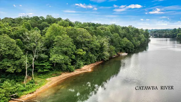150 Slate Dr, Statesville, NC 28625-1671