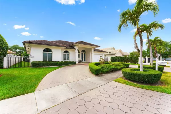 9144 SW 70th Ter, Miami, FL 33173