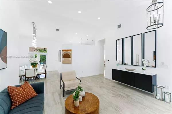 9144 SW 70th Ter, Miami, FL 33173