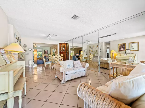 2232 SW 82nd Ct, Miami, FL 33155