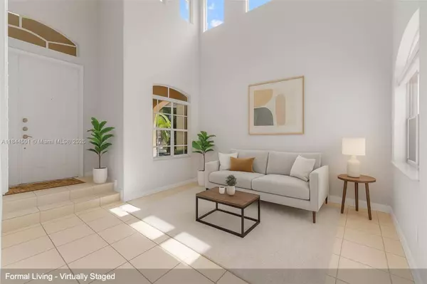 8933 SW 206th St, Cutler Bay, FL 33189