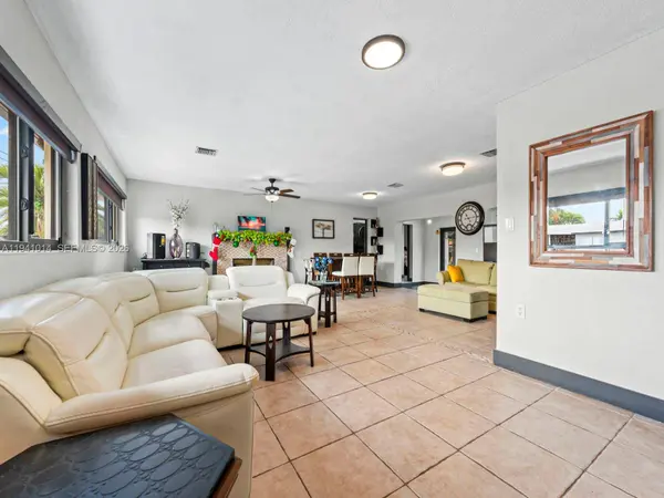 12301 SW 28th St, Miami, FL 33175