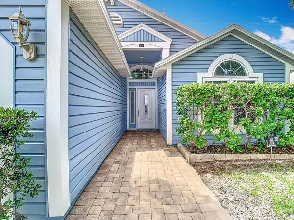 2641 DELCREST DR, Orlando, FL 32817