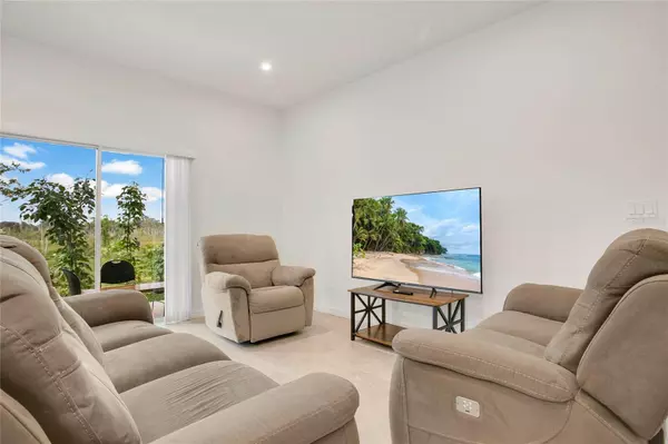 1838 BLUE LAGOON CIR, Mascotte, FL 34753