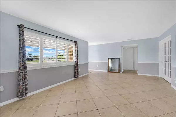 1207 SIMMONS WAY, Sun City Center, FL 33573