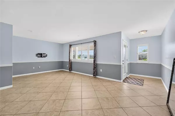 1207 SIMMONS WAY, Sun City Center, FL 33573