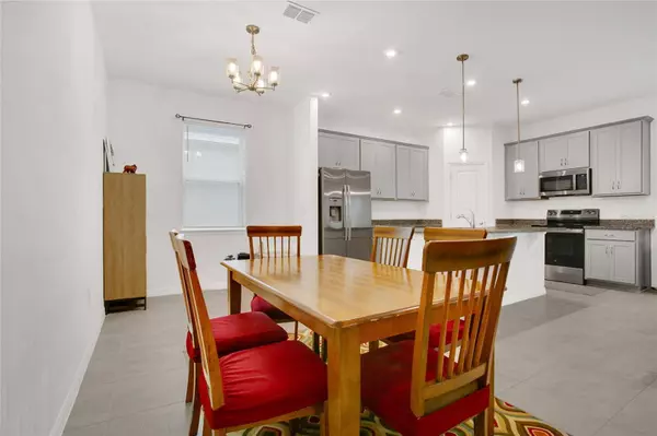 1838 BLUE LAGOON CIR, Mascotte, FL 34753