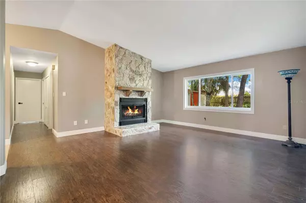 2320 WEKIVA RIDGE RD, Apopka, FL 32712