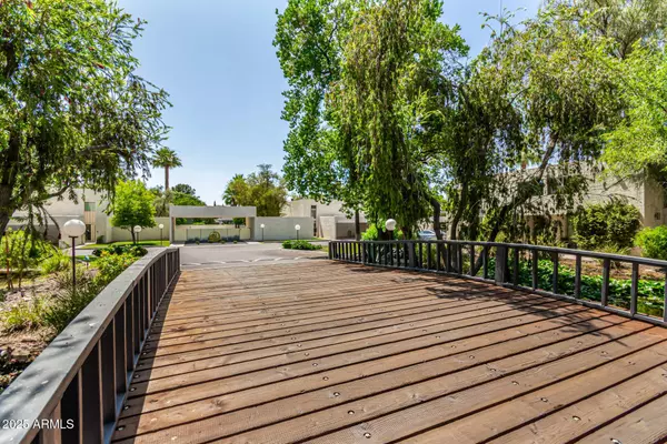 4648 N 40TH Street, Phoenix, AZ 85018