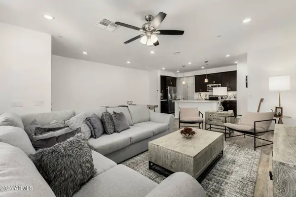 1917 E HAMPTON Lane #104, Gilbert, AZ 85295