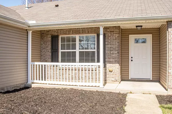 2670 Jenny Marie Dr, Xenia, OH 45385