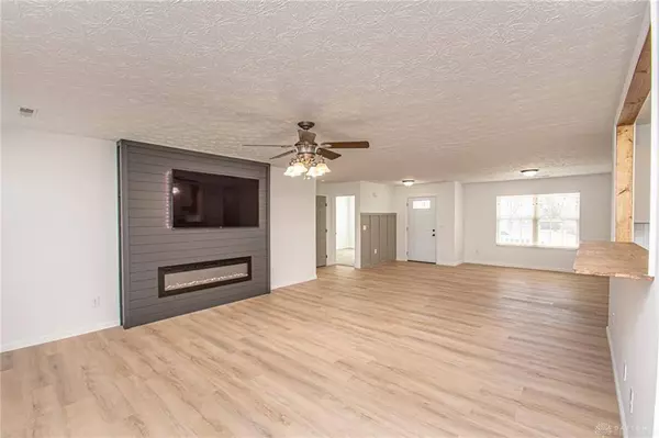 2670 Jenny Marie Drive, Xenia, OH 45385