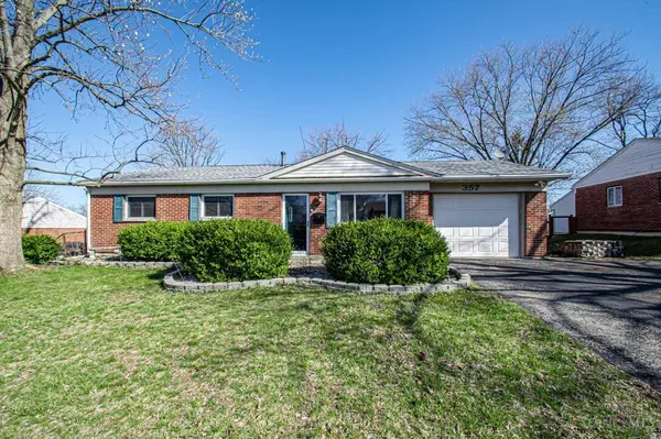 357 Farnsworth Dr, West Carrollton, OH 45449