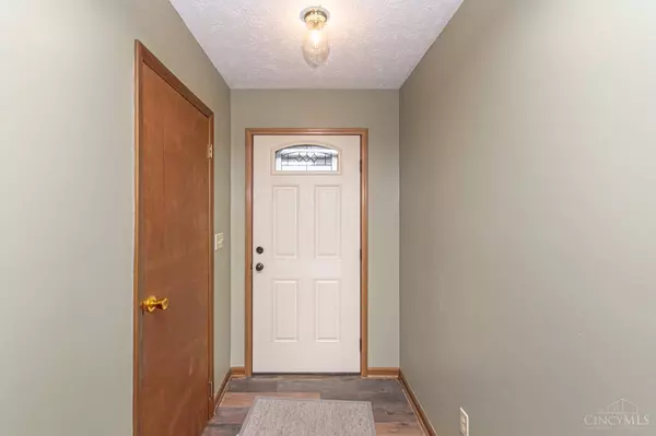 120 Valhalla Dr, Lakengren, OH 45320