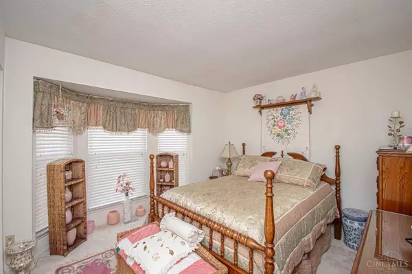 6958 Wembly Cir, Centerville, OH 45459