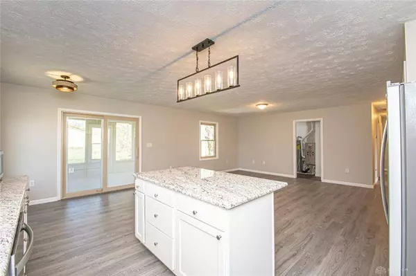 120 Saxon Cove, Eaton, OH 45320