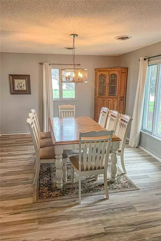 123 S Main Street, Paynt, OH 45880