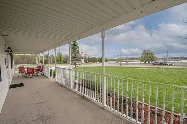 895 Brande Dr, Eaton, OH 45320