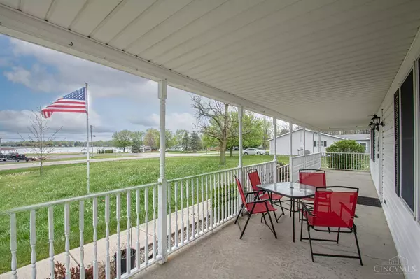 895 Brande Dr, Eaton, OH 45320