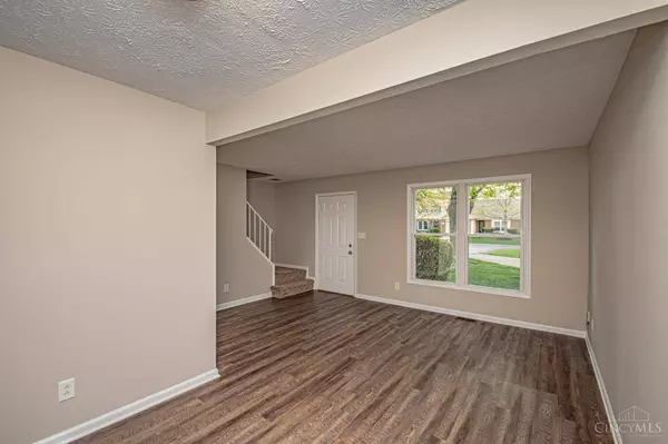 8321 Leisure Dr, Washington Twp, OH 45458