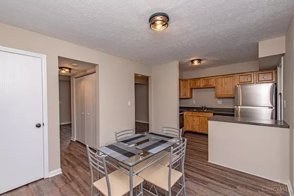 8321 Leisure Dr, Washington Twp, OH 45458