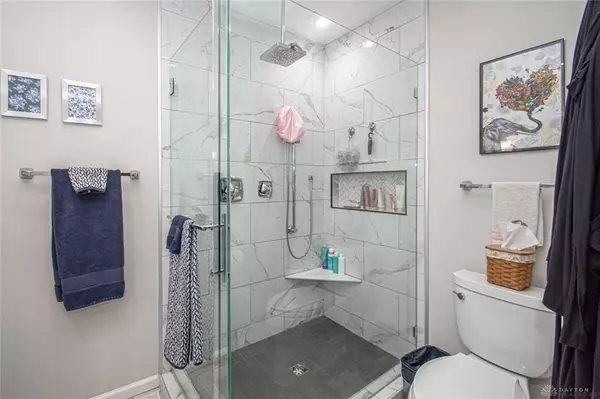 800 Pine Needles Drive, Dayton, OH 45458