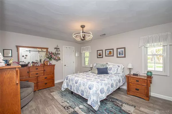 800 Pine Needles Drive, Dayton, OH 45458
