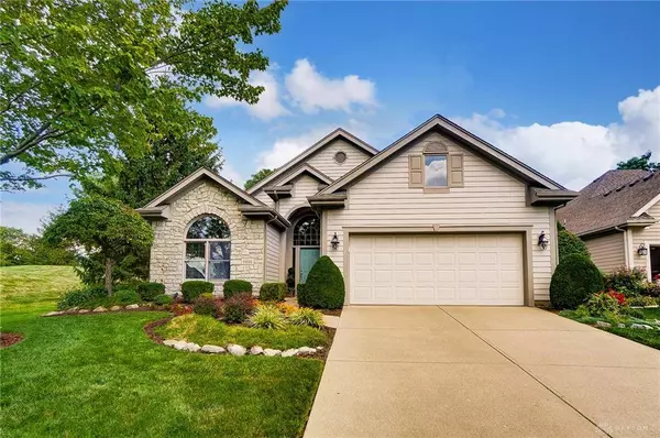 1016 Greenskeeper Way, Centerville, OH 45458