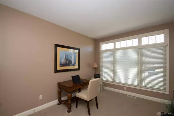 884 Eagle Run Drive, Dayton, OH 45458