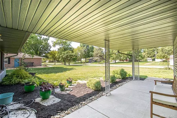 8052 Paragon Road, Washington Twp, OH 45458