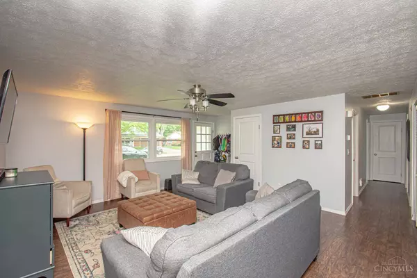 75 Graywood Ct, Centerville, OH 45458