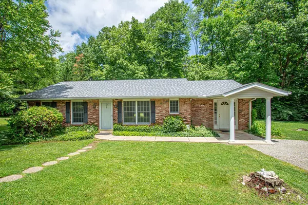 809 Lakengren Dr, Eaton, OH 45320