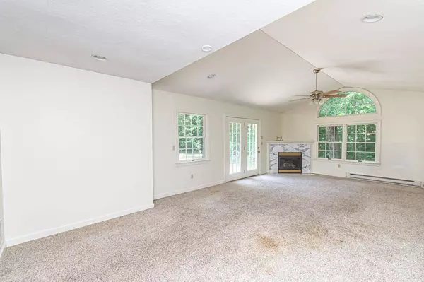 809 Lakengren Dr, Eaton, OH 45320