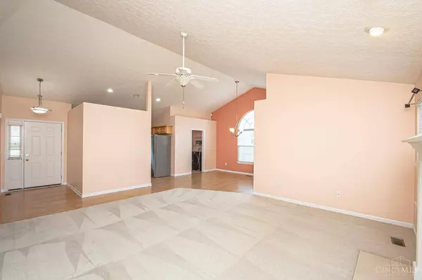 1264 Windsor Dr, Beavercreek, OH 45434