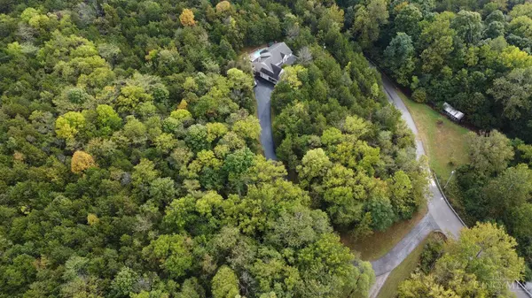 1887 Bantas Creek Rd, Washington Twp, OH 45320