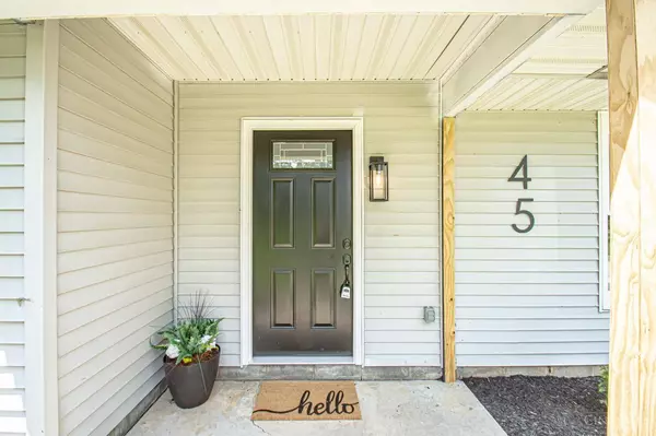 45 Long Dr, Lakengren, OH 45320