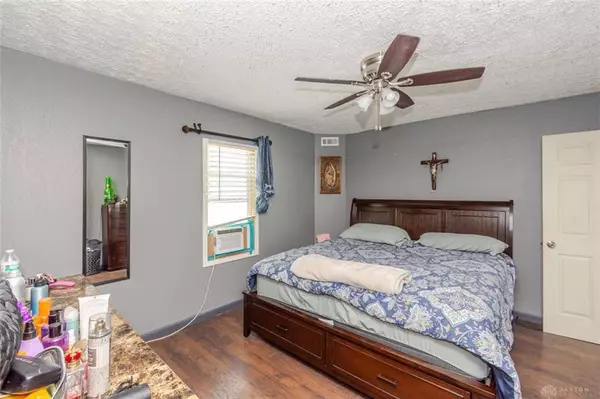 329 Pleasant Avenue, Dayton, OH 45403